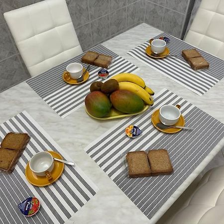 Casa Eleonora: A 5 Min Dal Mare + Free Parking Apartment Ventimiglia Exterior photo
